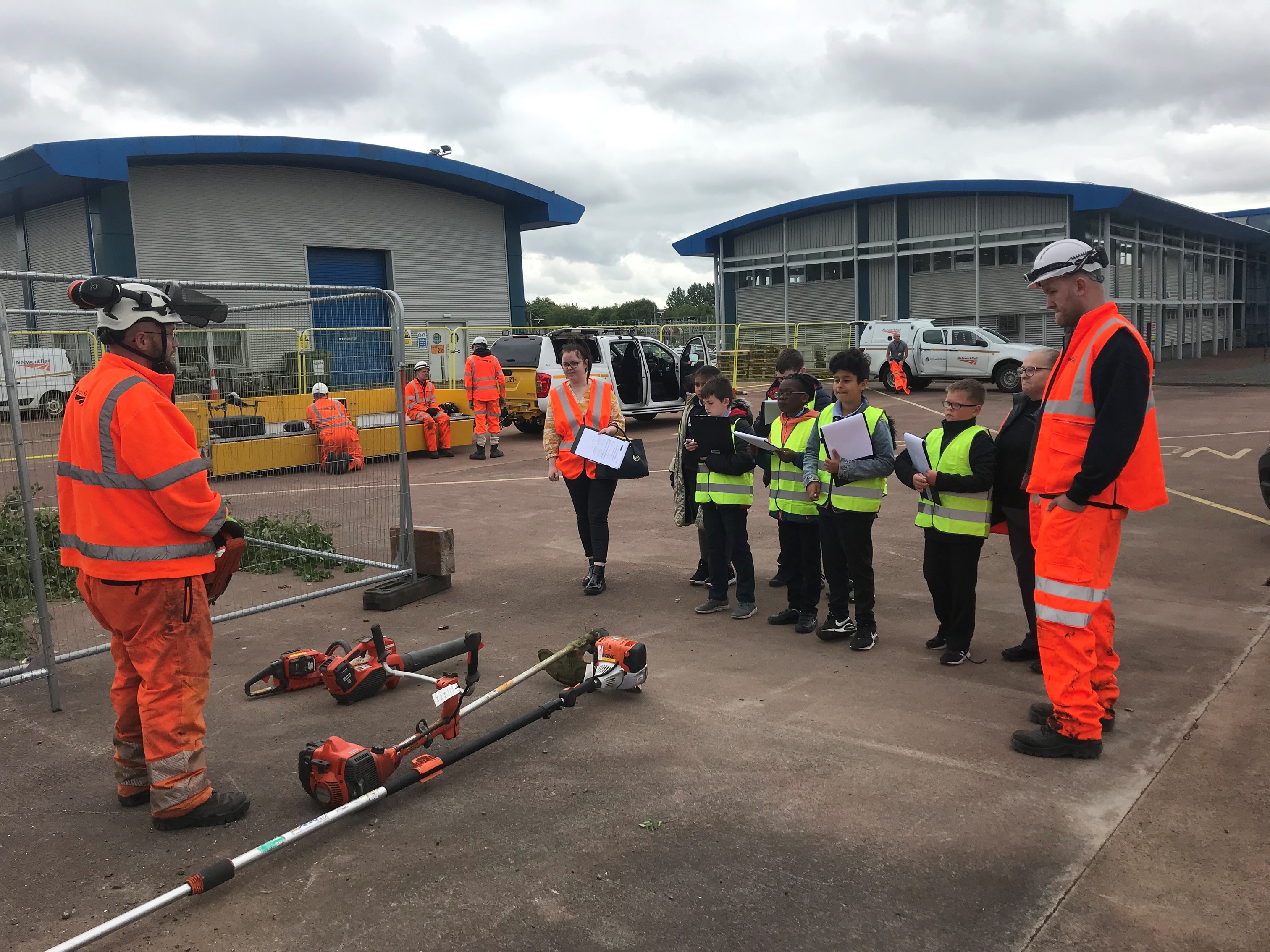 St Roch's primary pupils saw equipment demonstrations at Glasgow MDU