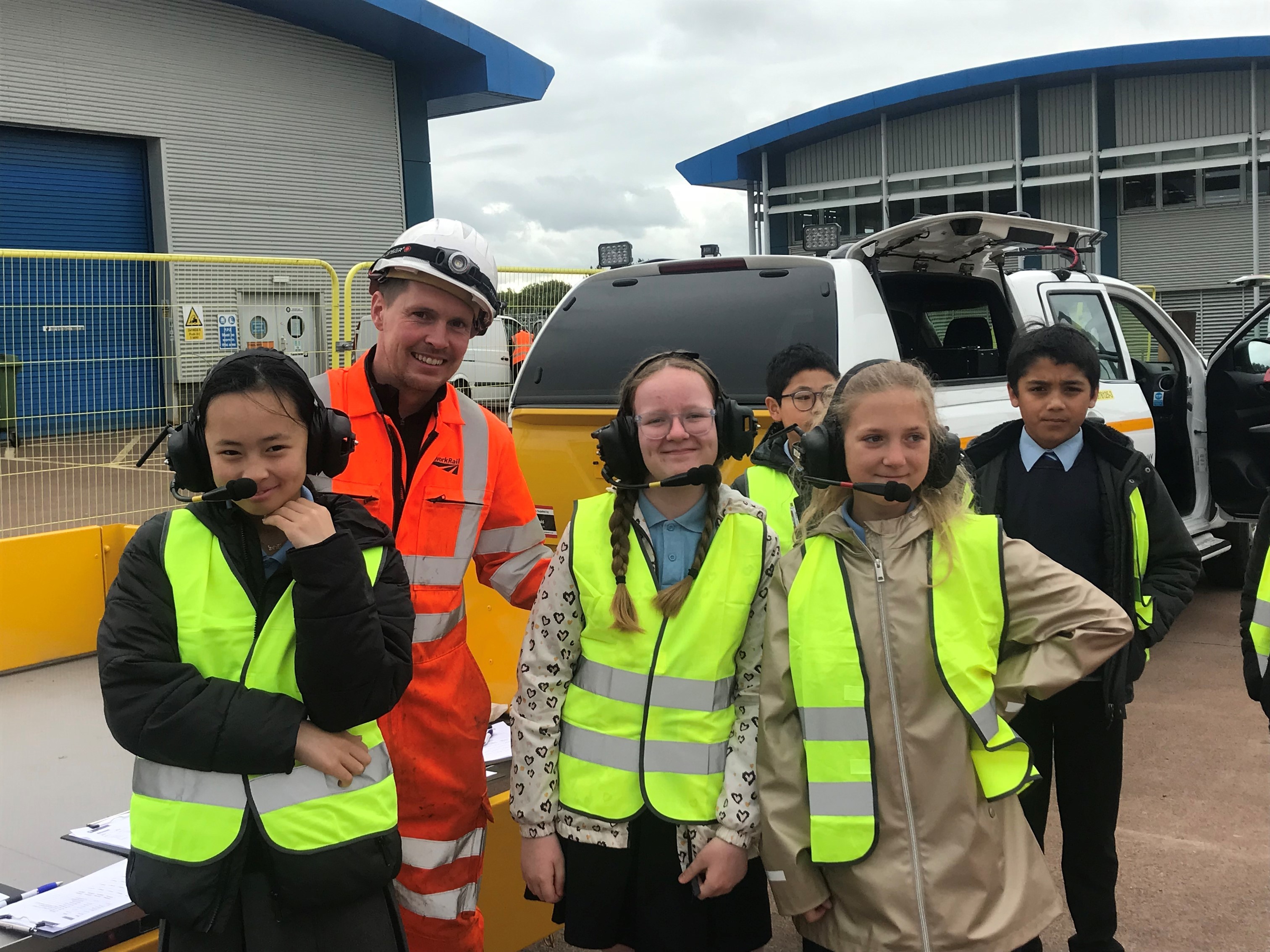St Roch's primary pupils visit Glasgow MDU